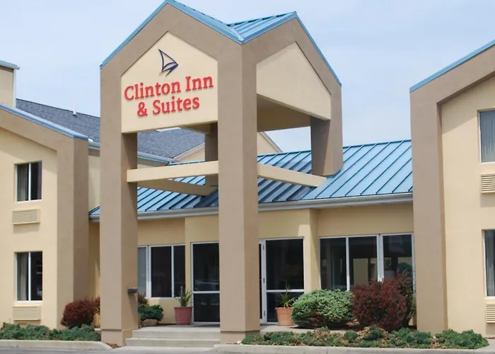 Clinton Inn & Suites