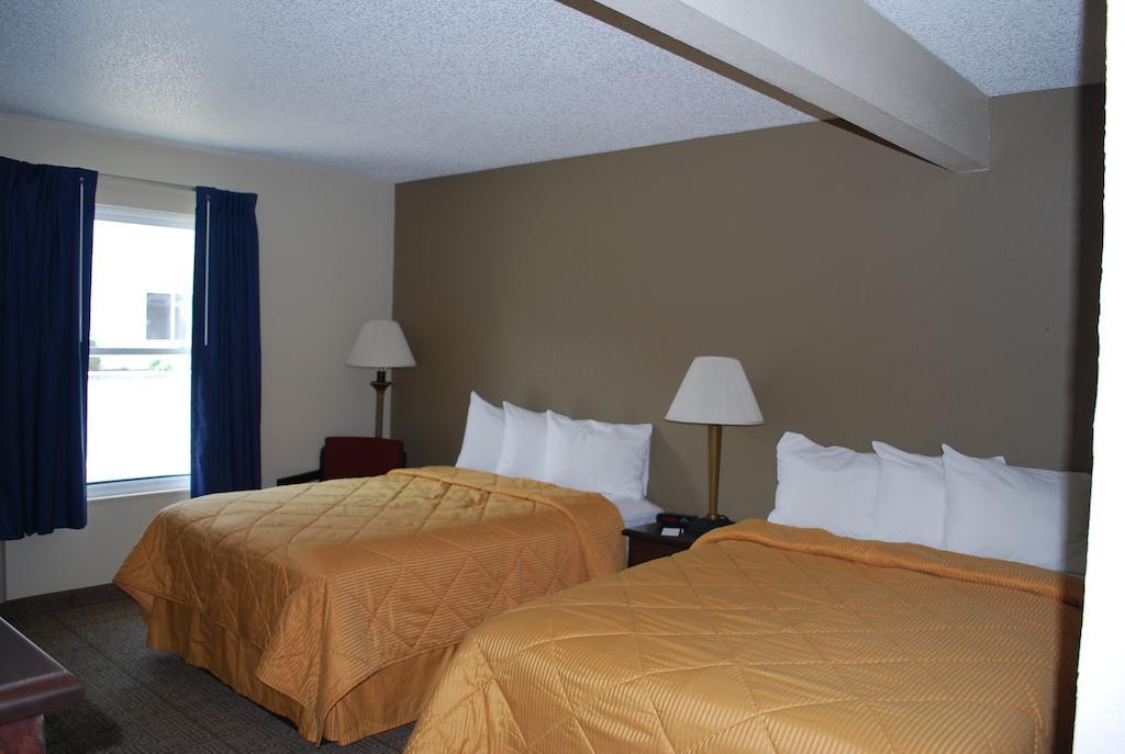 Hotel Clinton & Port Clinton